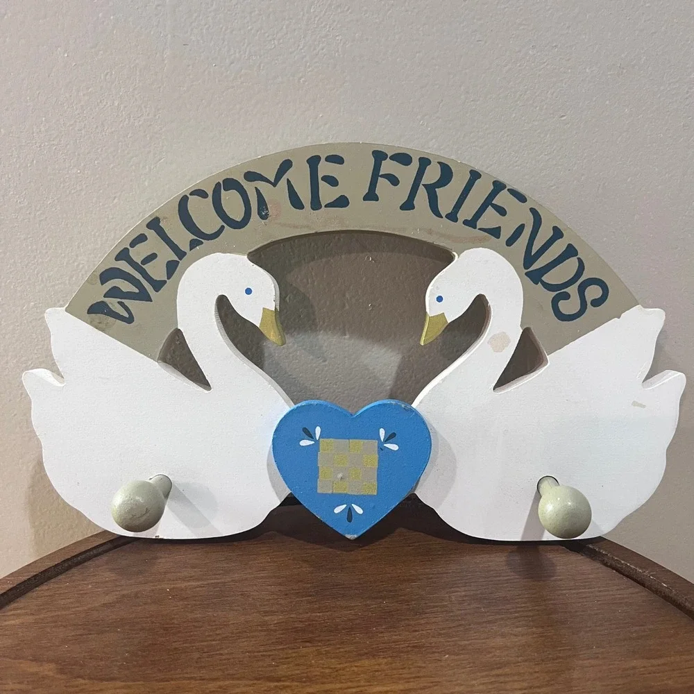 Vtg Country Folk Art Wood Swan Welcome Friends Wall Plaque Heart‎ Peg Rack 11.5